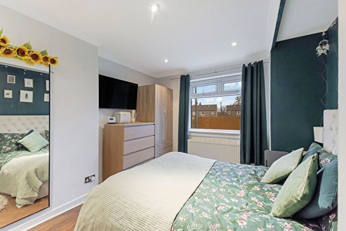 1 Bedroom Flat For Sale In Denewood Avenue, Paisley, Renfrewshire, PA2