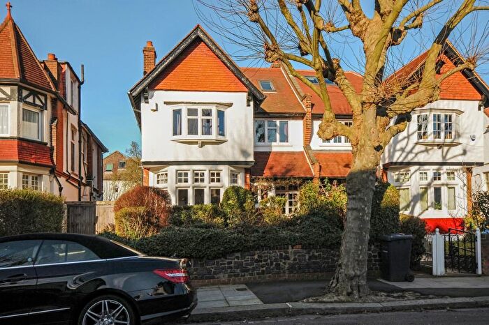 6 Bedroom Semi-Detached House For Sale In Arden Road, Finchley, N3
