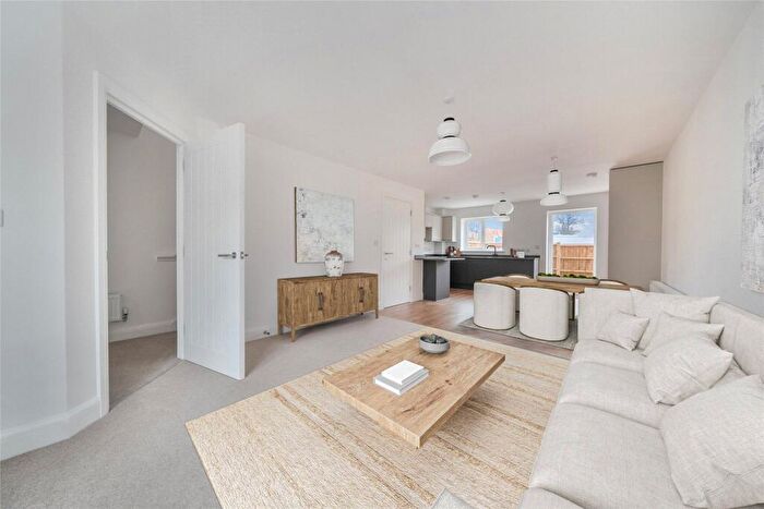 3 Bedroom Terraced House For Sale In Foots Cray High Street, Sidcup, DA14