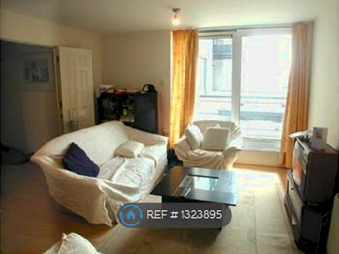 2 Bedroom Flat To Rent In Fishguard Way, London E16