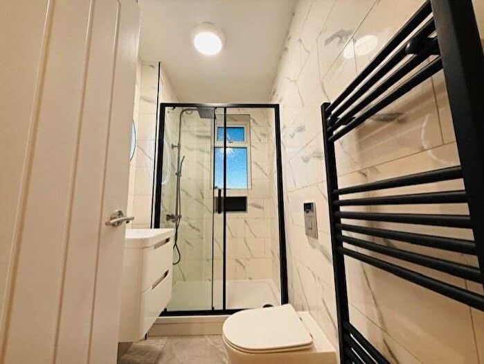 3 Bedroom Terraced House To Rent In Quarry Street, Bradford, BD9