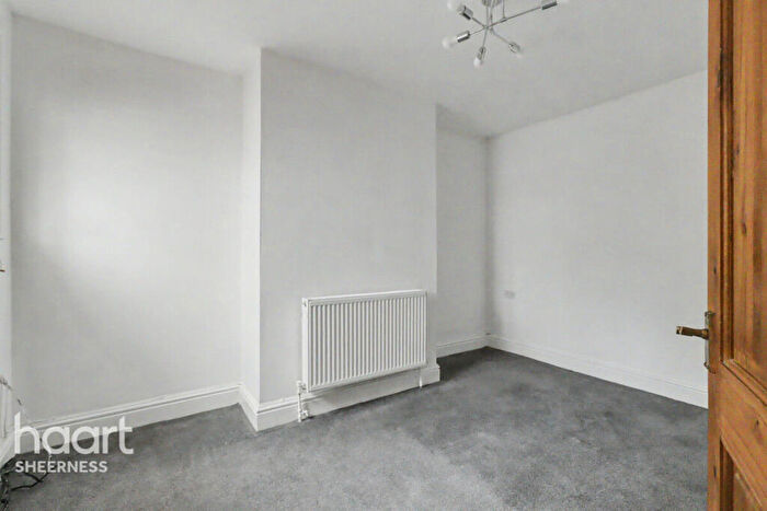 1 Bedroom Flat For Sale In Broadway, Kent, ME12