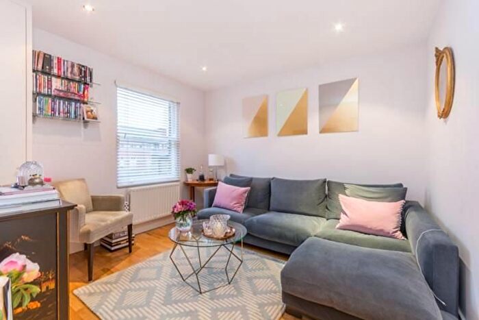 2 Bedroom Flat To Rent In Upper Montagu Street, Marylebone, London, W1H