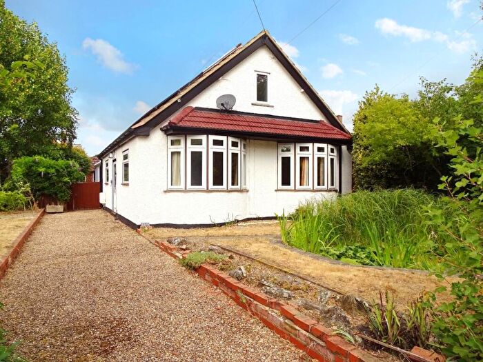 2 Bedroom Detached Bungalow For Sale In Molrams Lane, Great Baddow, Chelmsford, CM2