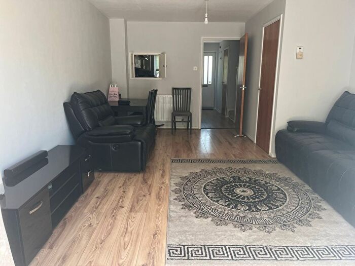 2 Bedroom Property To Rent In Orchard Road, Feltham, TW13