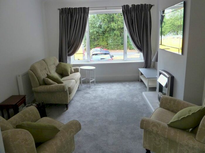 3 Bedroom Property To Rent In Nash Avenue, Carmarthen SA31