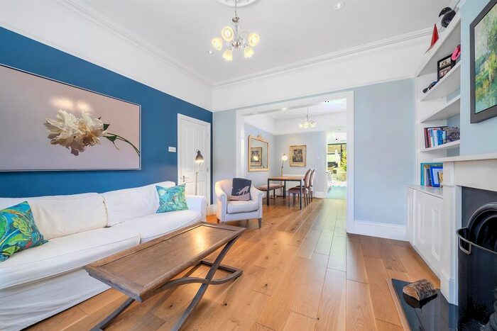 4 Bedroom Property To Rent In Milton Road, London, SE24