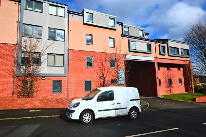 1 Bedroom Flat For Sale In Holborn Approach, Leeds, LS6