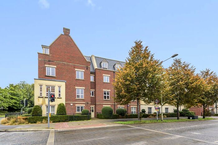 2 Bedroom Apartment To Rent In Welch Way, Witney, OX28