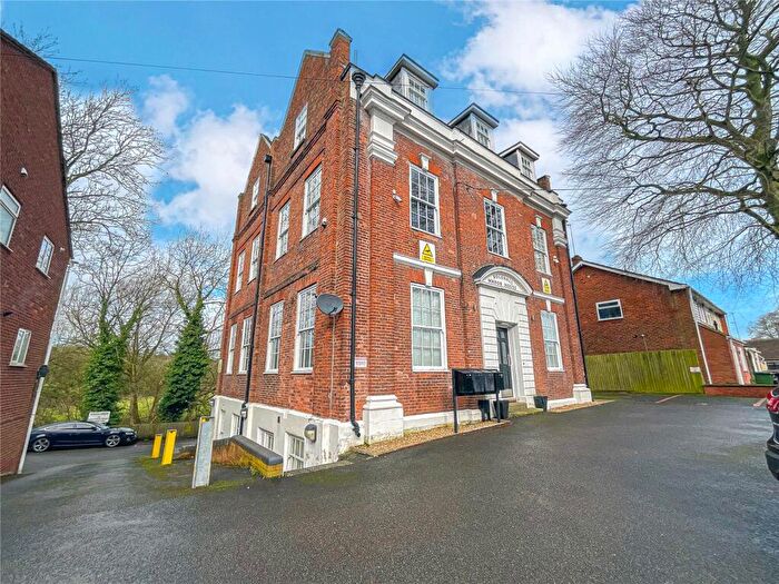 1 Bedroom Apartment For Sale In Amington Road, Tamworth, Staffordshire, B77