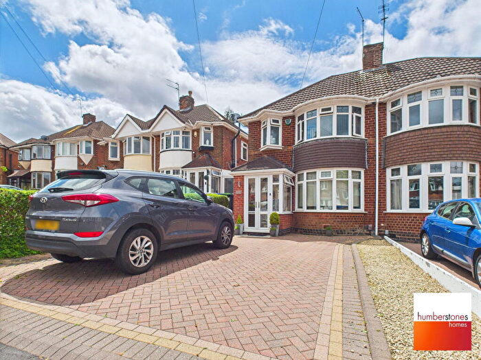 3 Bedroom Semi-Detached House For Sale In Park Avenue, Oldbury, B68