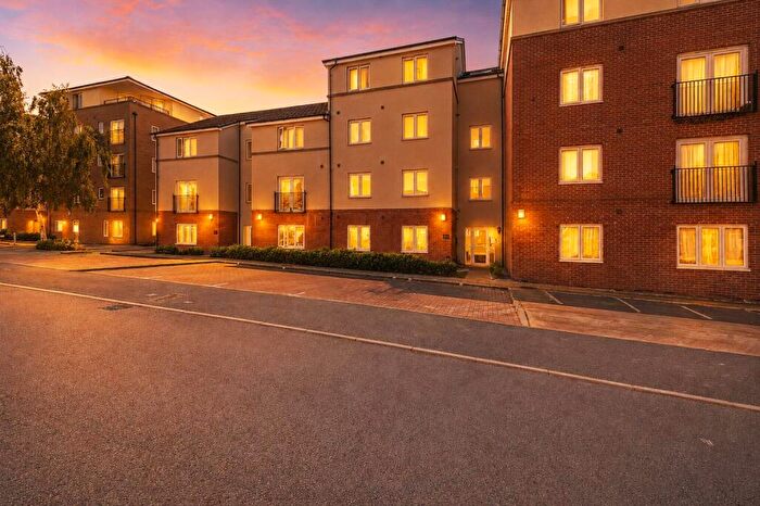 1 Bedroom Apartment For Sale In Ash Court, Leeds, LS14