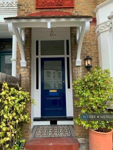 2 Bedroom Maisonette To Rent In Sydney Road, London, N10