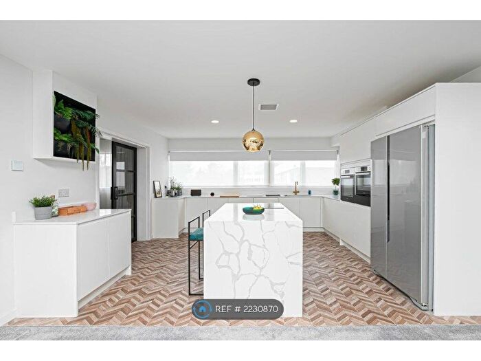 4 Bedroom Flat To Rent In Tidys Lane, Epping, CM16