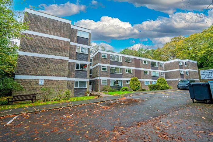 2 Bedroom Apartment To Rent In Branksome Wood Road, Bournemouth, Dorset, BH2