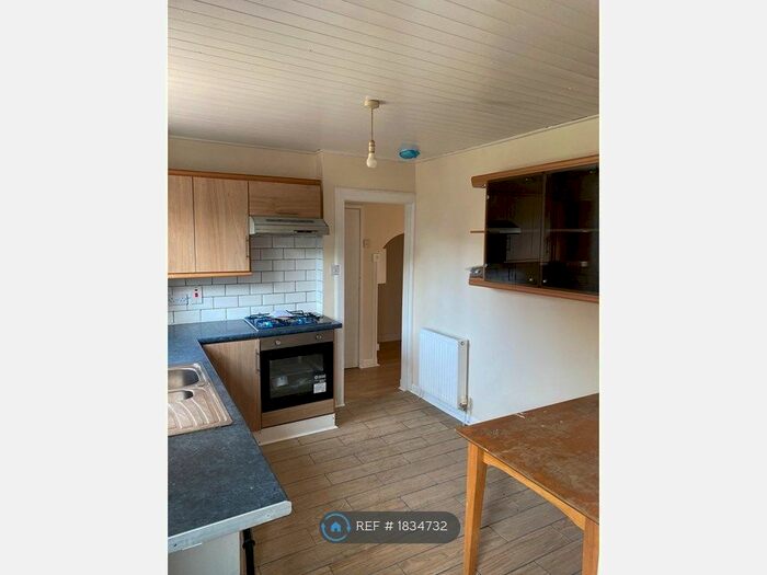 3 Bedroom Semi-Detached House To Rent In Ivanhoe Place, Stirling, FK8