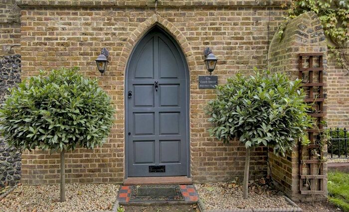 2 Bedroom Detached House For Sale In Montefiore Avenue, Ramsgate, Kent, CT11