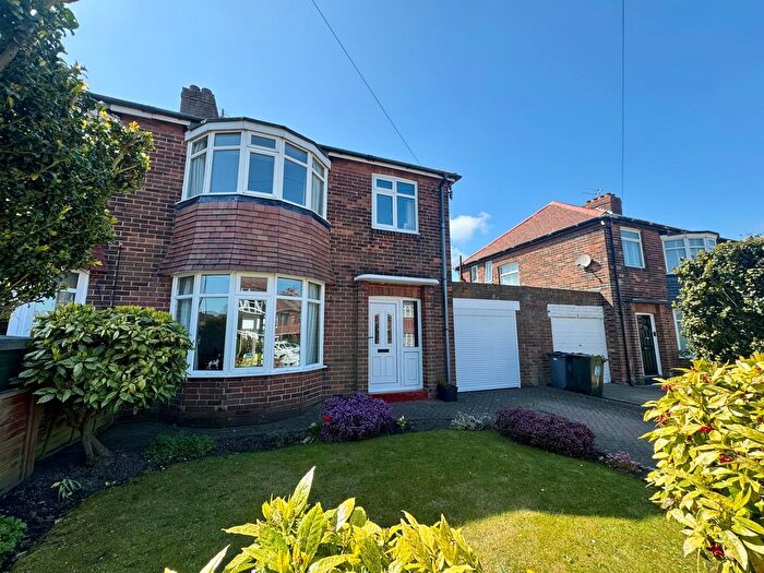 3 Bedroom Semi Detached House For Sale In Westward Green, West Monkseaton, NE25