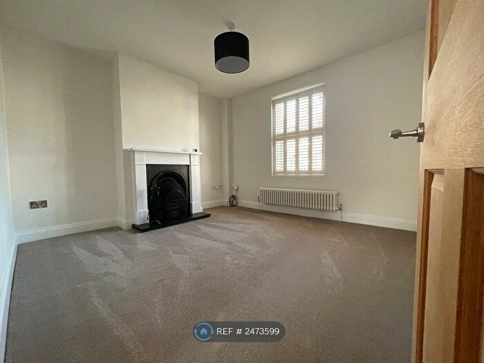 2 Bedroom Semi-Detached House To Rent In Dapdune Road, Guildford, GU1