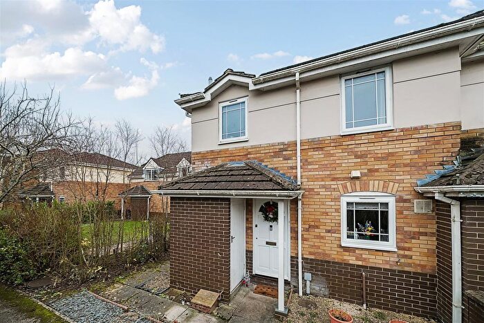 3 Bedroom End Of Terrace House For Sale In Beverley Way, Chippenham, SN14