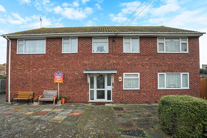 2 Bedroom Flat For Sale In Napier Road, Broadstairs, CT10