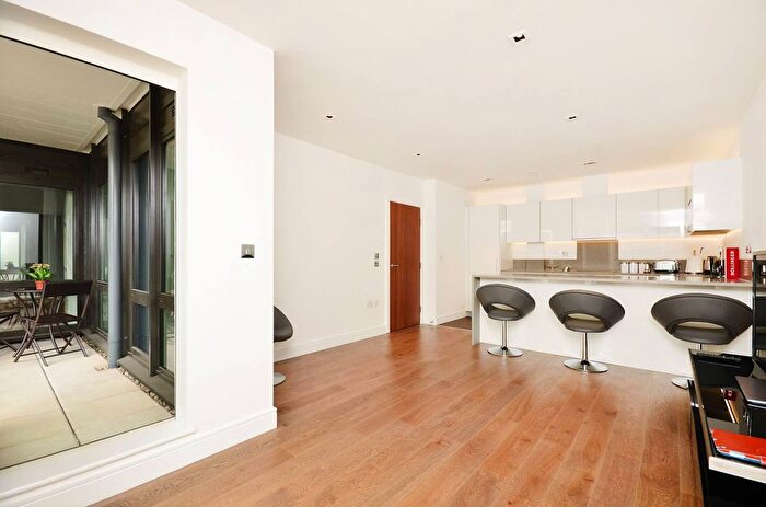 2 Bedroom Flat To Rent In Dickens Yard, Ealing, London, W5