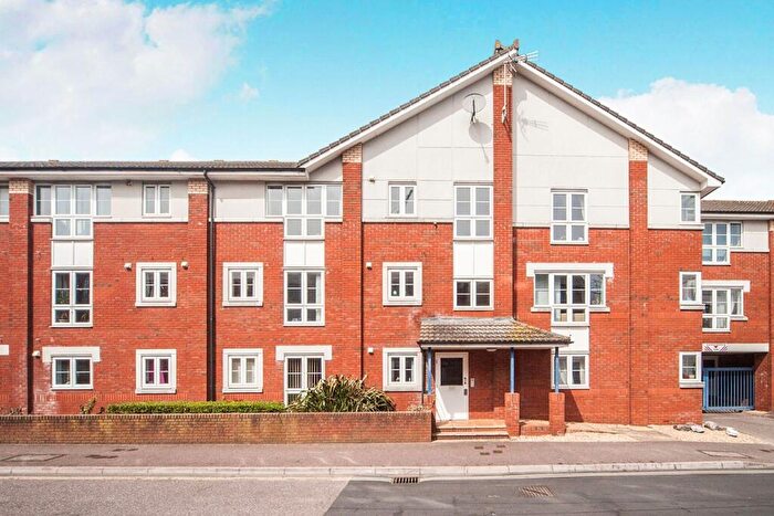 2 Bedroom Flat To Rent In Acland Road, Exeter, EX4