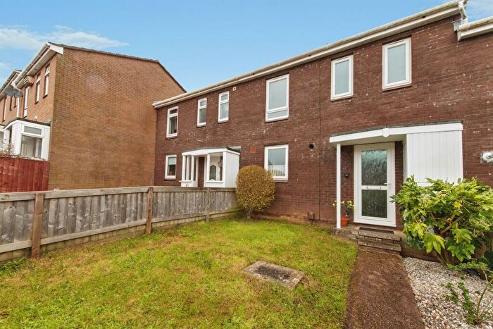 3 Bedroom Terraced House For Sale In Badon Close, Exeter, EX4