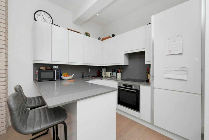 2 Bedroom Flat To Rent In Richborne Terrace, Oval, SW8