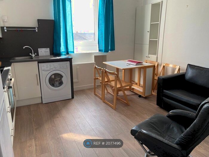 2 Bedroom Flat To Rent In Elmbank Road, Aberdeen, AB24
