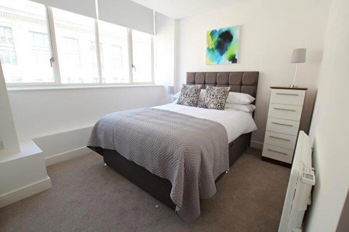 1 Bedroom Flat To Rent In The Strand, L2