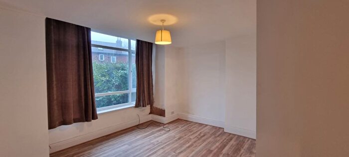 1 Bedroom Flat To Rent In Parsonage Road, Stockport, SK4