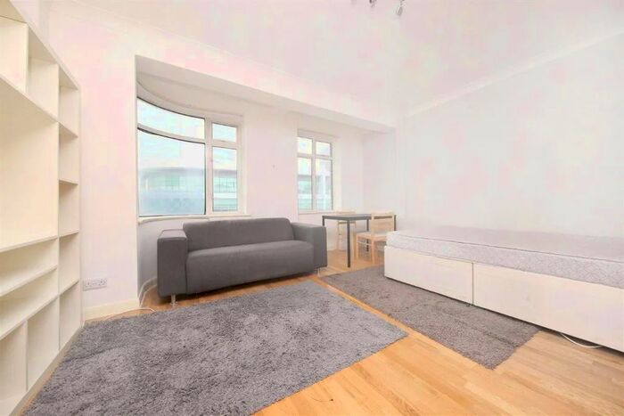Studio To Rent In Warren Court, Euston Road, Fitzrovia, NW1
