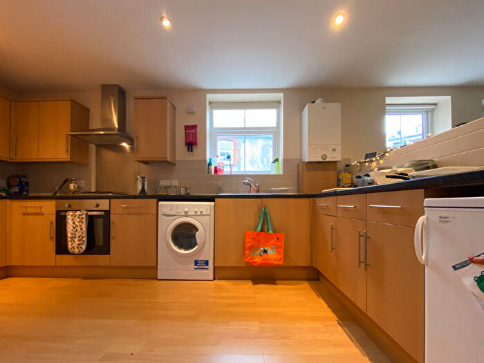 5 Bedroom Terraced House To Rent In Richmond Road, Cathays, CF24