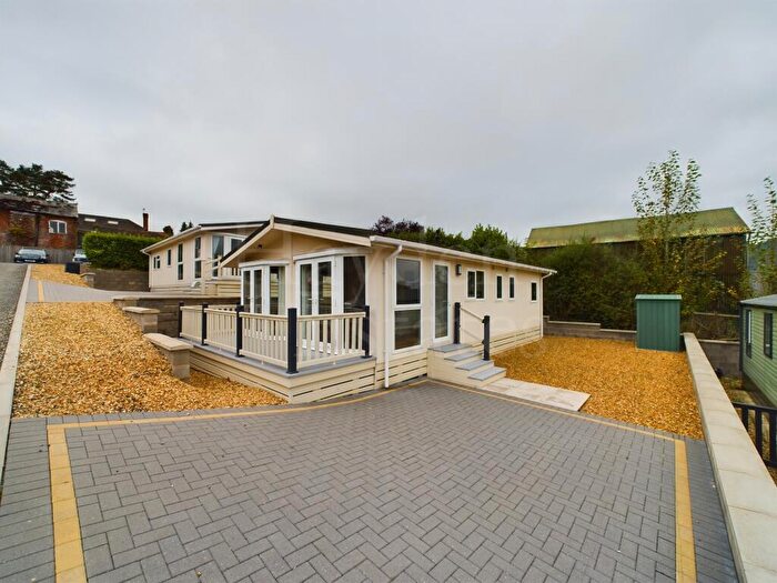 3 Bedroom Park Home For Sale In Castle Inn Holiday Park, Ford Street, Wigmore, Leominster, HR6