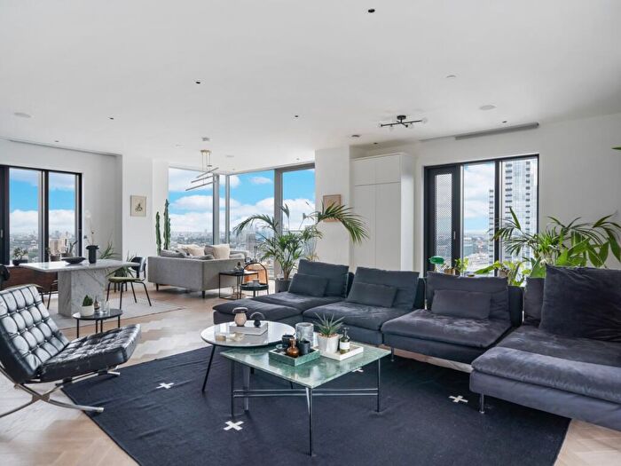 3 Bedroom Penthouse For Sale In Makers Building, Jasper Walk, London, N1