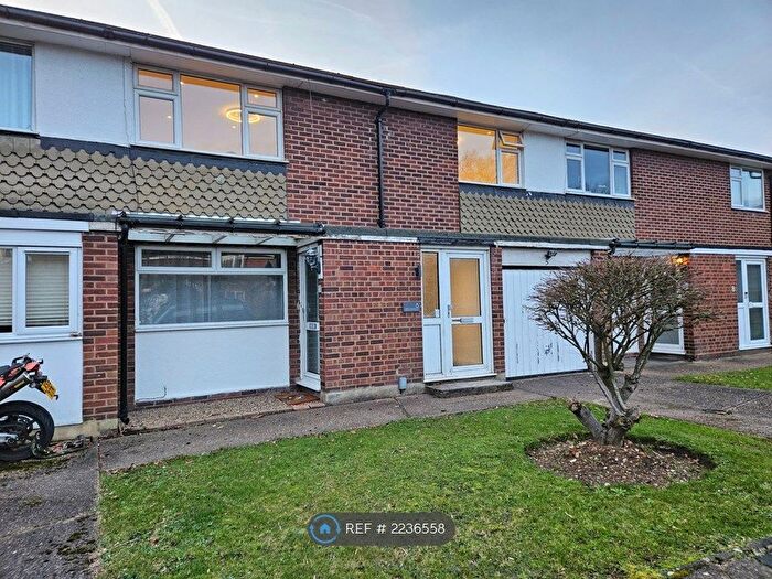 2 Bedroom Flat To Rent In Southgate, London, N14