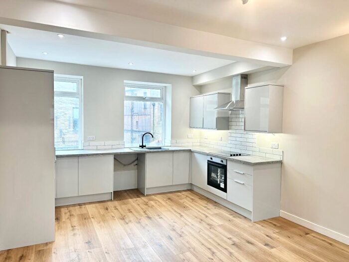 3 Bedroom Apartment To Rent In A Crown Street, Hebden Bridge, HX7
