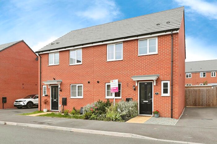 3 Bedroom Semi-Detached House For Sale In William Gardens, Retford, DN22