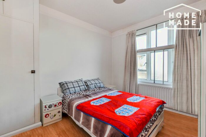 1 Bedroom Flat To Rent In Fairfield Drive, London, SW18