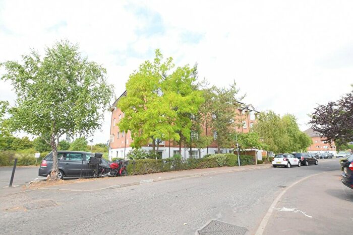 2 Bedroom Flat To Rent In Lavender Place, Ilford, IG1