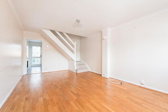 2 Bedroom End Of Terrace House To Rent In Kempster Close, Abingdon, OX14