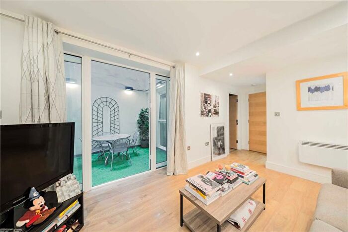 1 Bedroom Flat For Sale In Queensborough Terrace, Hyde Park, W2