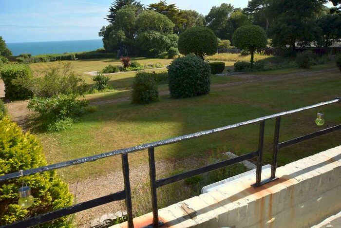 2 Bedroom Flat To Rent In Toft Mansions, Manor Road, Bournemouth, BH1