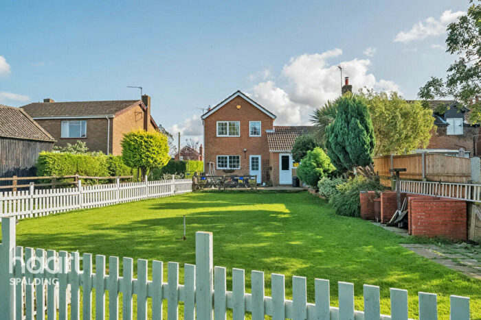 3 Bedroom Link Detached House For Sale In Lowgate, Lutton, PE12