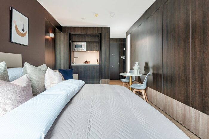 Studio To Rent In - Staines Road, Hounslow, TW3