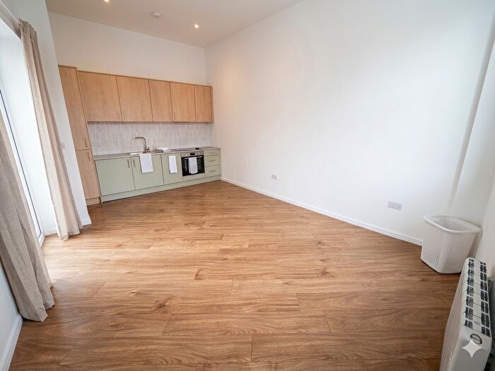 1 Bedroom Flat To Rent In Flat, Ringway, ST1