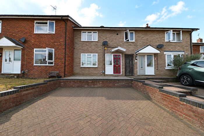2 Bedroom Terraced House For Sale In Newton Road, Stevenage, SG2