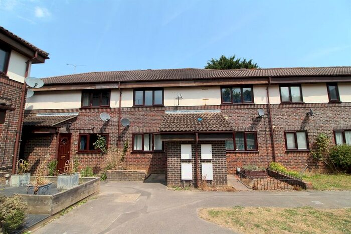 2 Bedroom Terraced House To Rent In August End, Reading, RG30