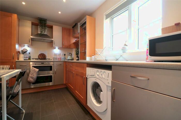 2 Bedroom Apartment To Rent In Rowley Close, Broad Lane, Bracknell, Berkshire, RG12